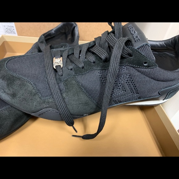 versace runners black